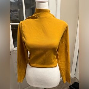Nike yellow long crop sleeve